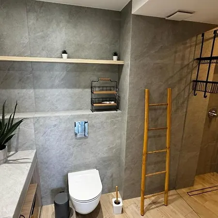 Cubicle 52 Terrace & Free Parking *