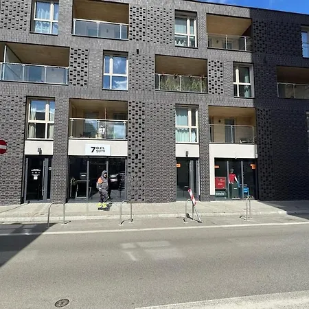 Cubicle 52 Terrace & Free Parking Apartment